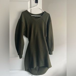 Green long sleeve dress, very comfortable only wore it once